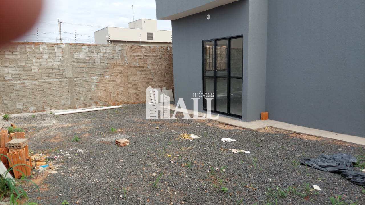 Casa à venda com 3 quartos, 200m² - Foto 17