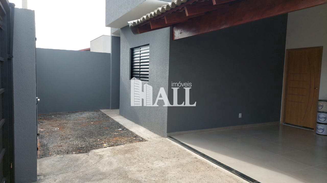 Casa à venda com 3 quartos, 200m² - Foto 1