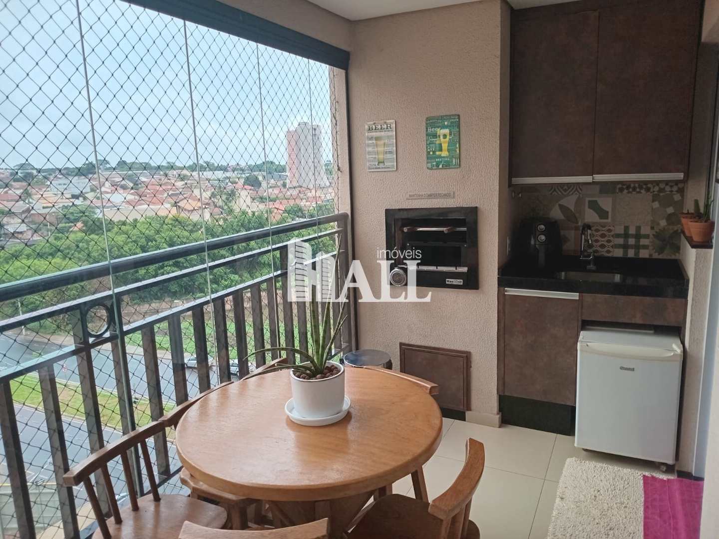 Apartamento à venda com 2 quartos, 70m² - Foto 3