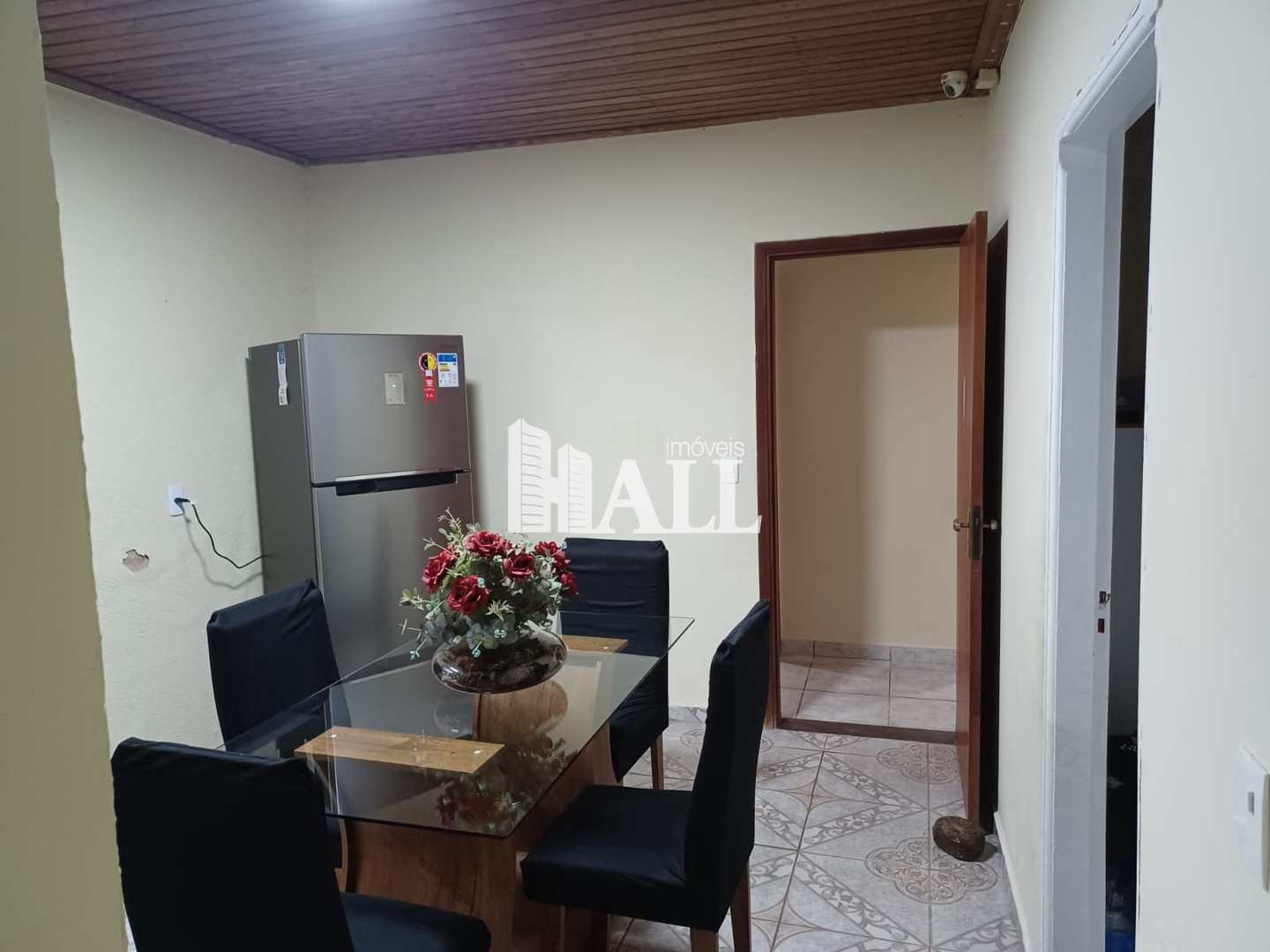 Casa à venda com 3 quartos, 57m² - Foto 1