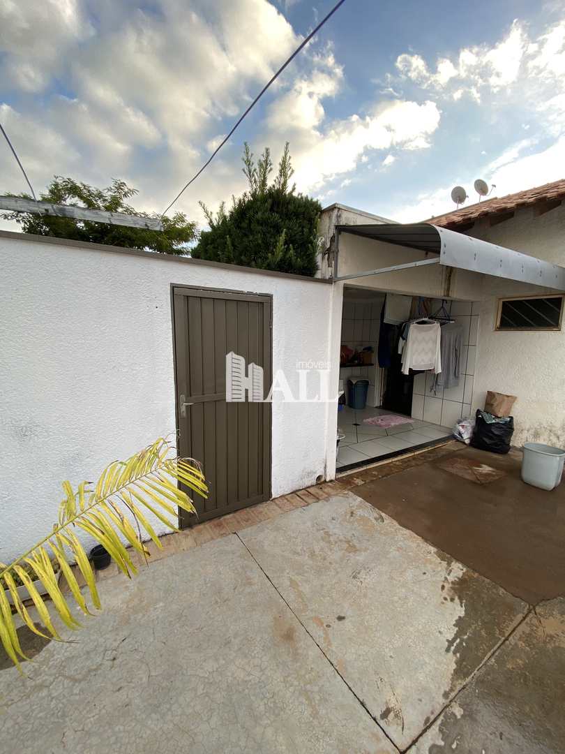 Casa à venda com 3 quartos, 420m² - Foto 3