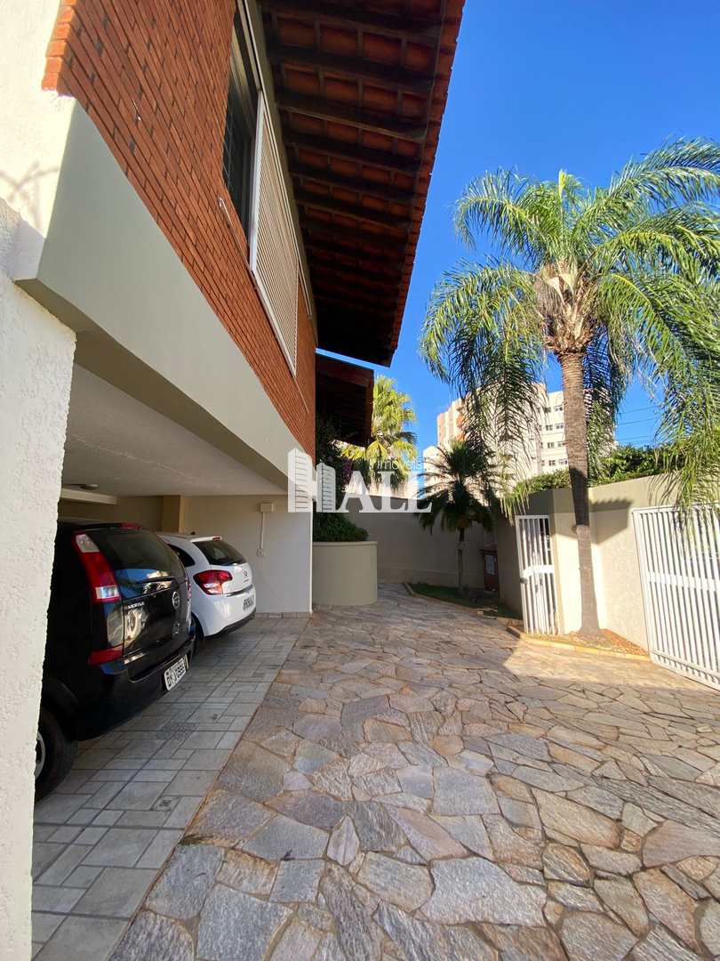 Casa à venda com 3 quartos, 450m² - Foto 3