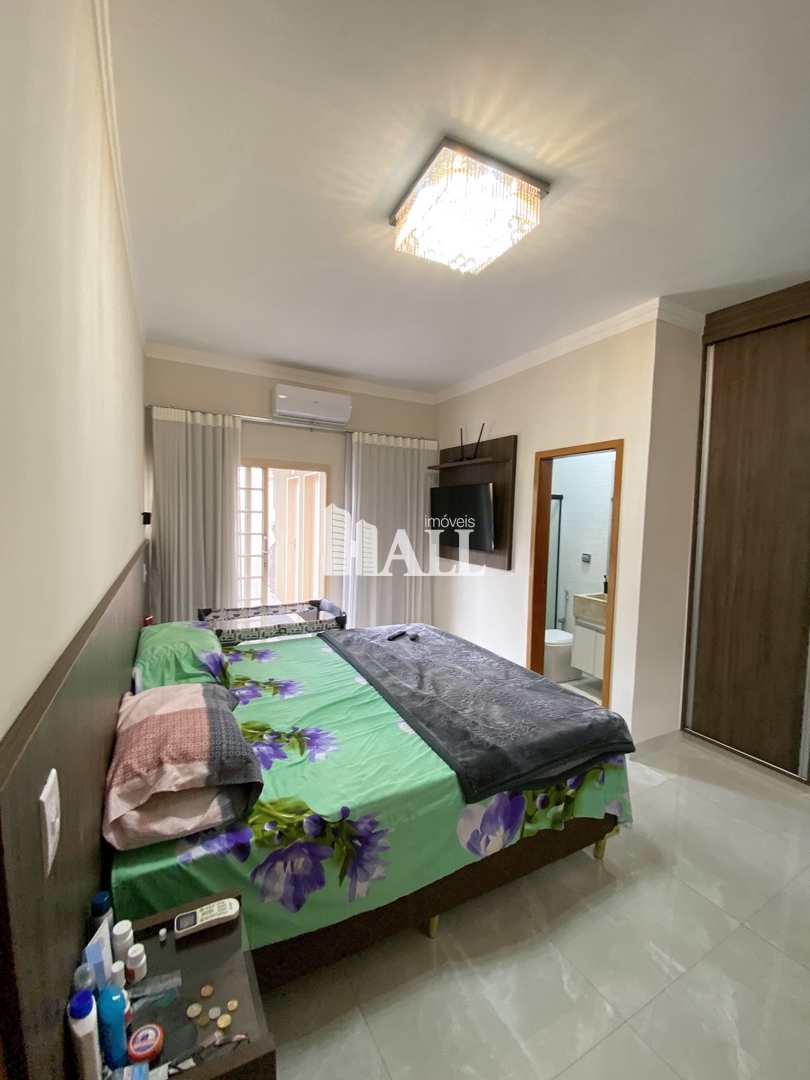 Casa à venda com 3 quartos, 200m² - Foto 15