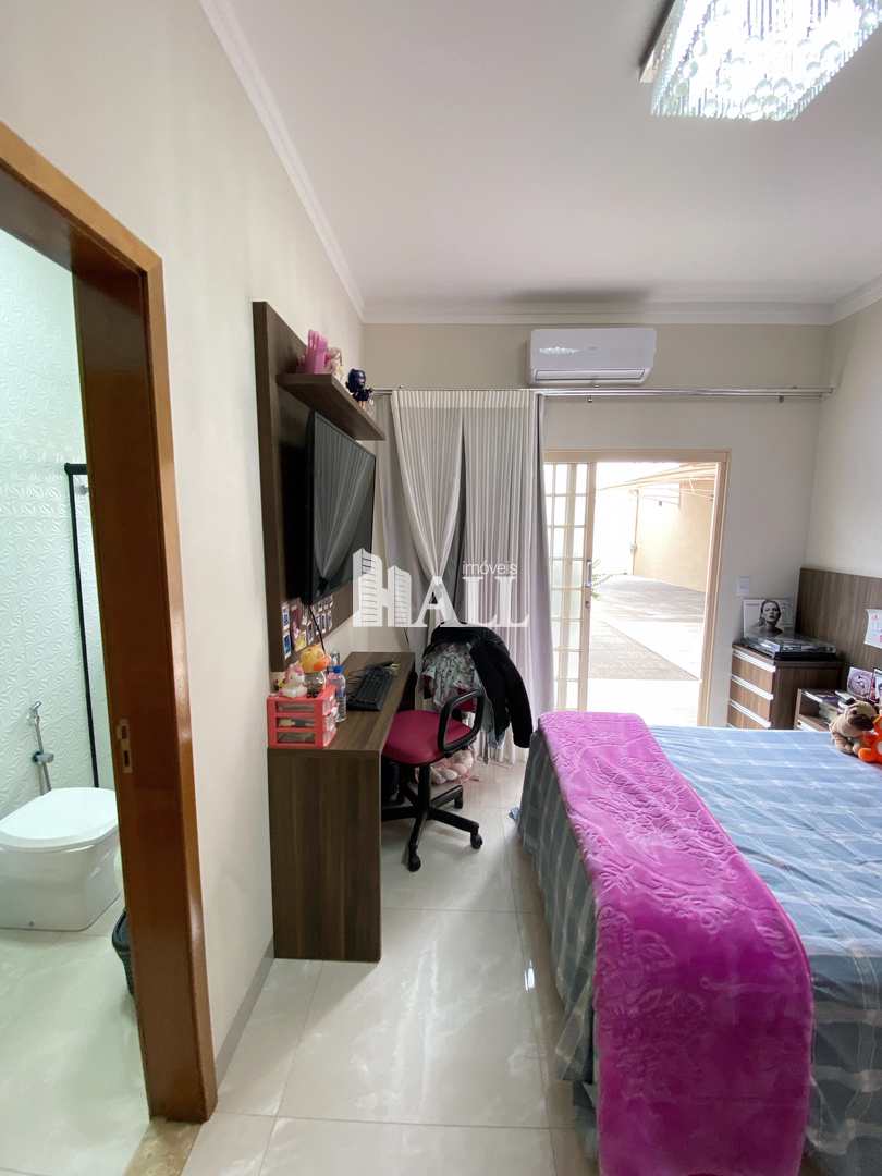 Casa à venda com 3 quartos, 200m² - Foto 18