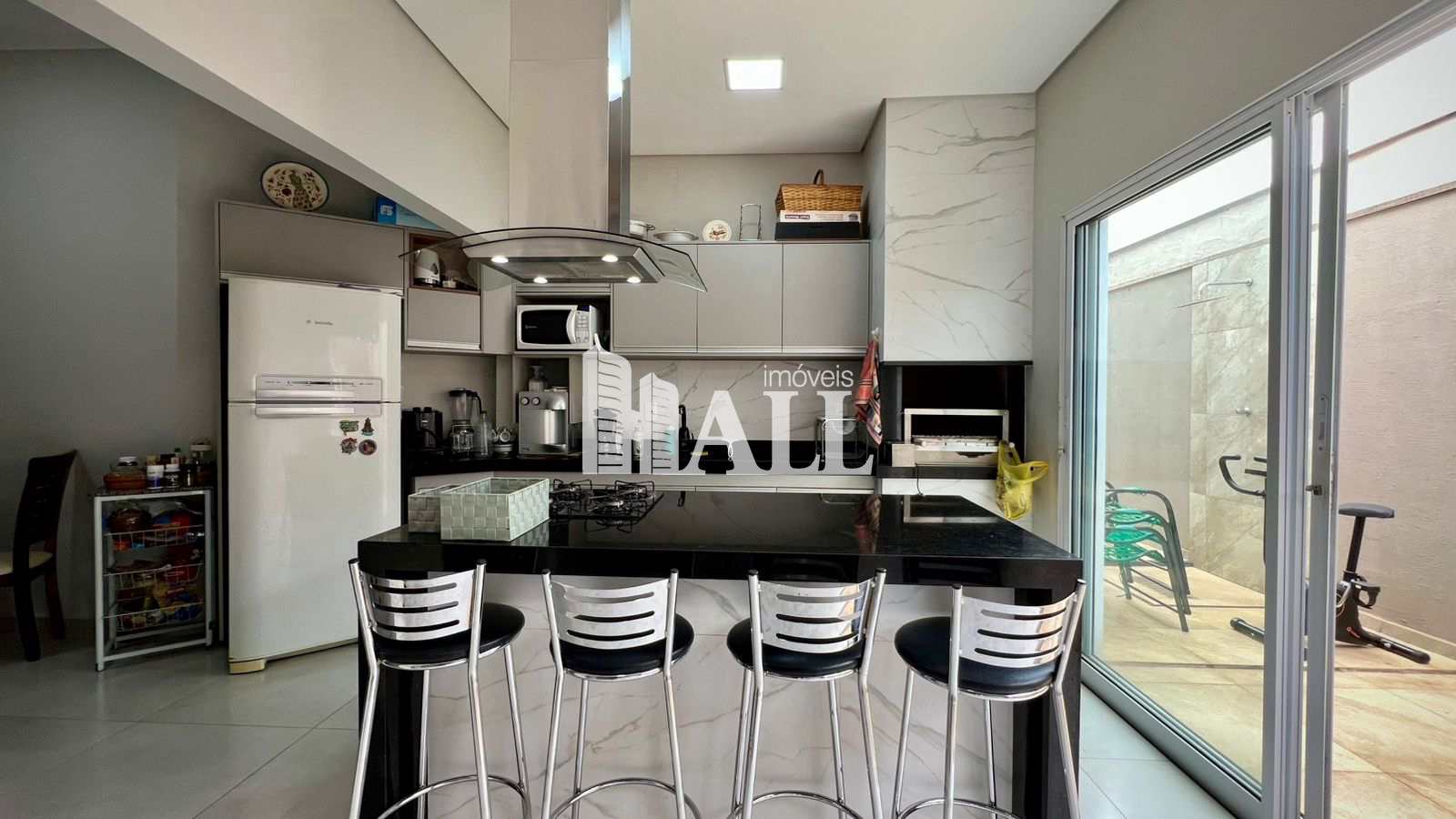 Casa à venda com 2 quartos, 98m² - Foto 7
