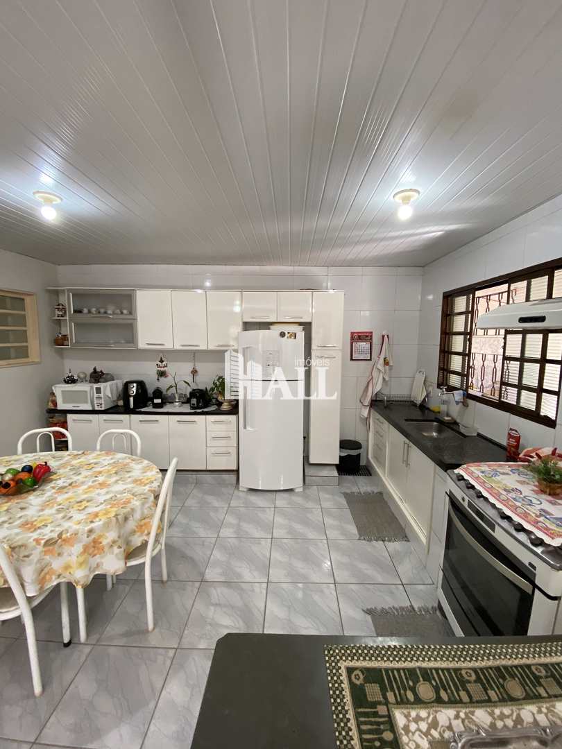 Casa à venda com 3 quartos, 360m² - Foto 1