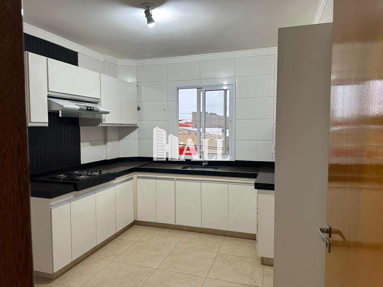 Apartamento à venda com 2 quartos, 88m² - Foto 2