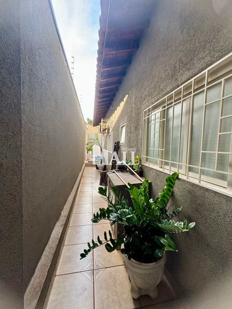 Casa à venda com 3 quartos, 270m² - Foto 25