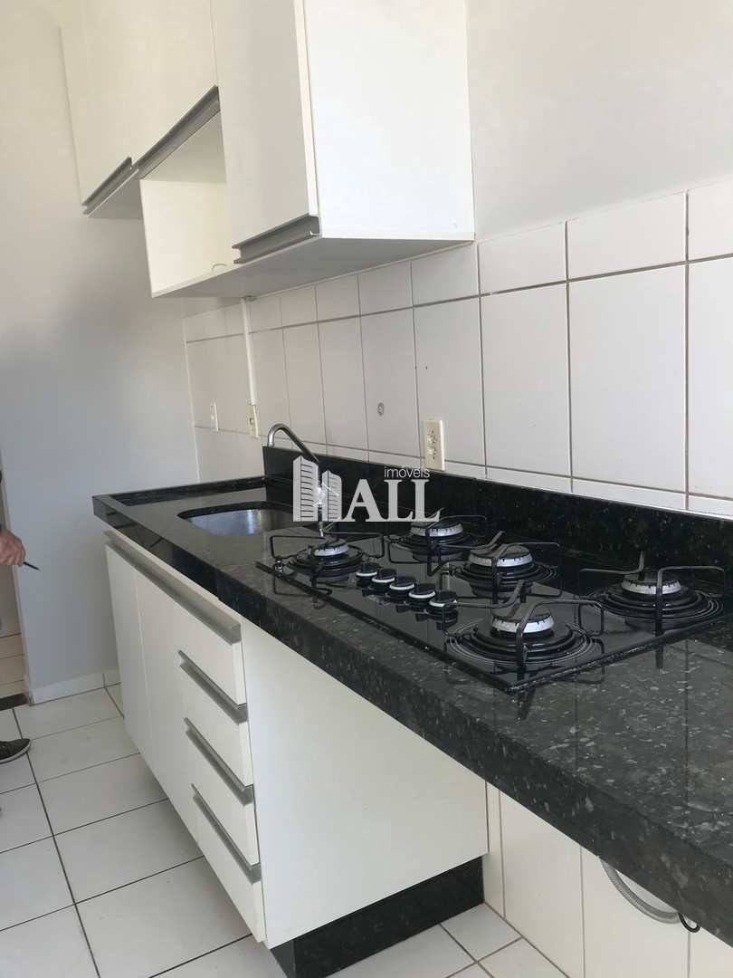 Apartamento à venda com 2 quartos, 45m² - Foto 2