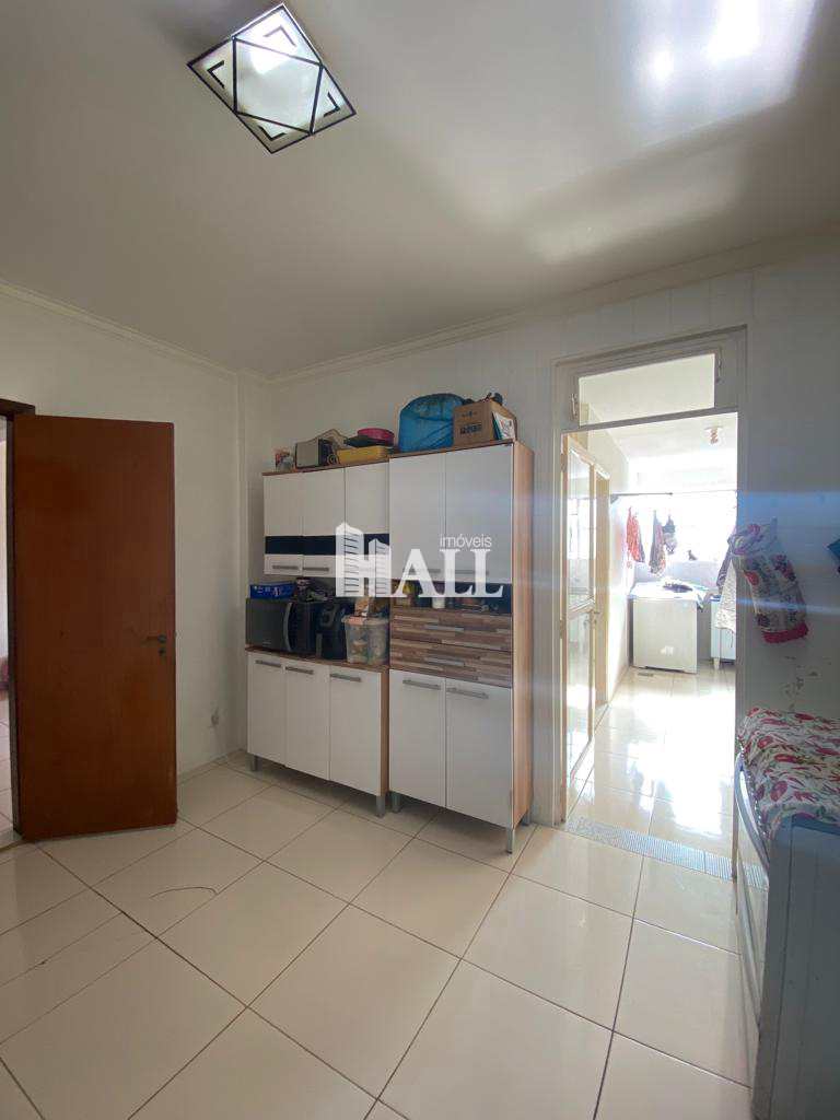 Apartamento à venda com 3 quartos, 121m² - Foto 8