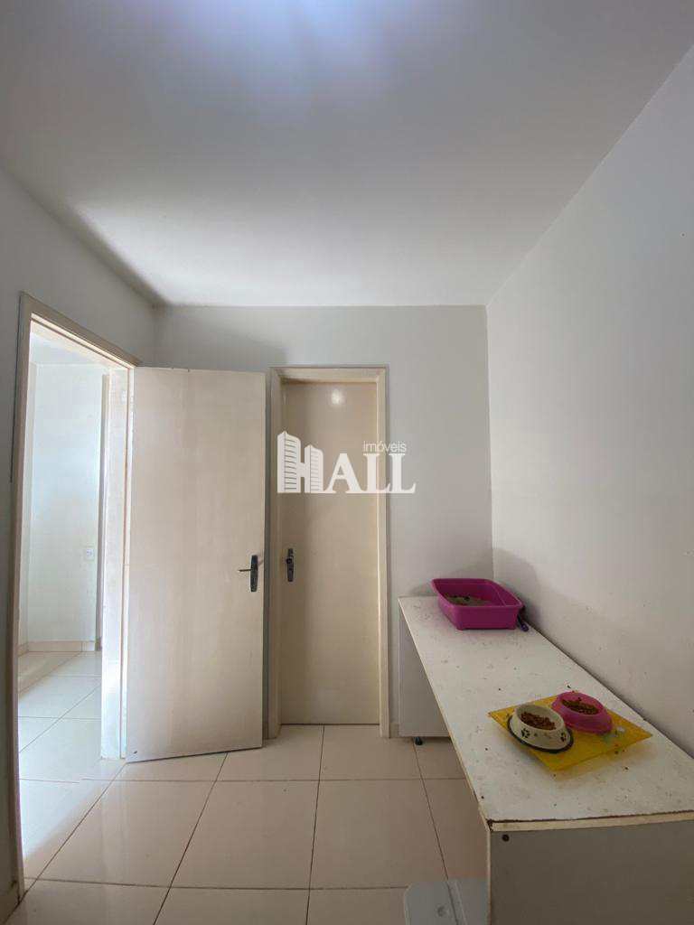 Apartamento à venda com 3 quartos, 121m² - Foto 2