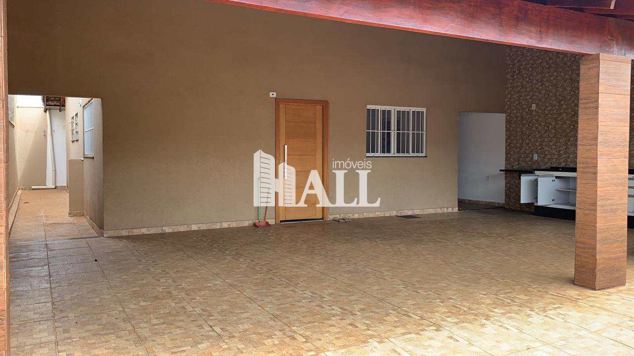 Casa à venda com 3 quartos, 168m² - Foto 1