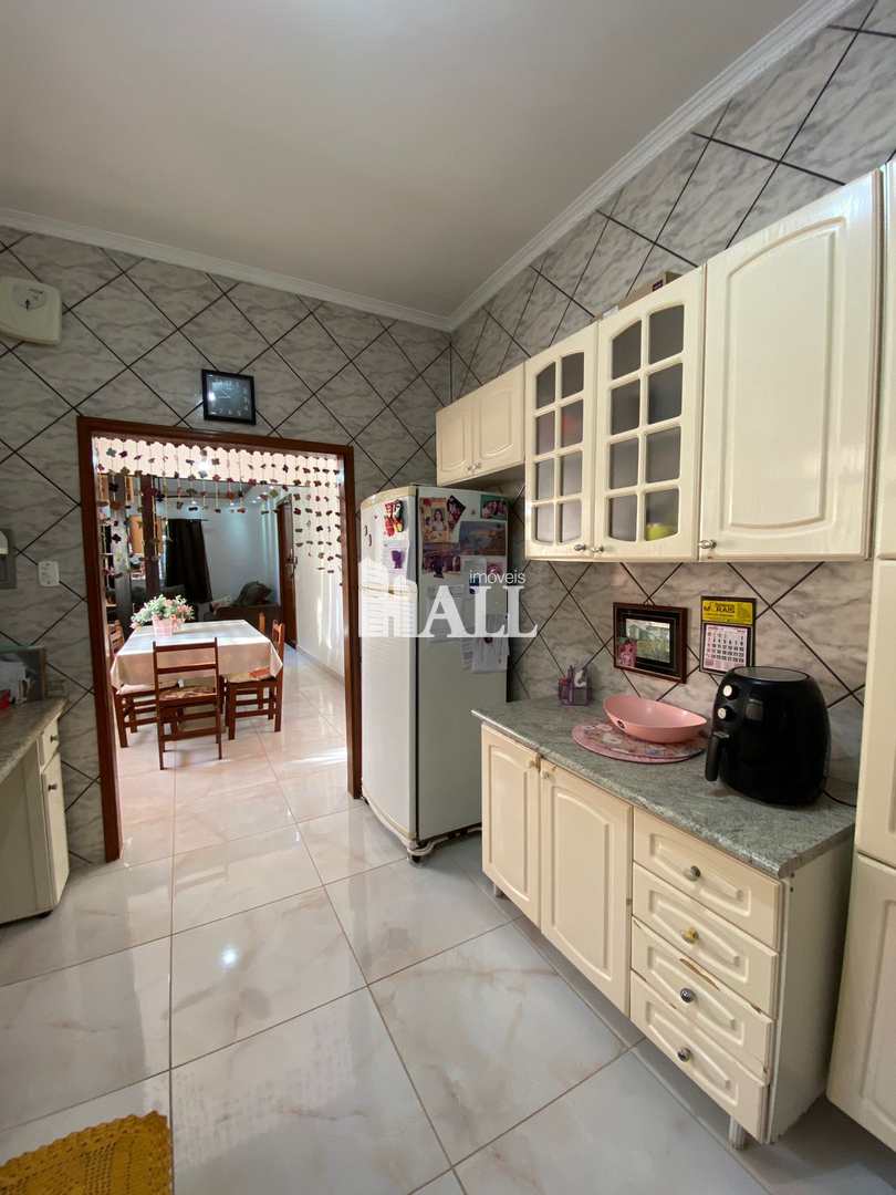 Casa à venda com 2 quartos, 125m² - Foto 18