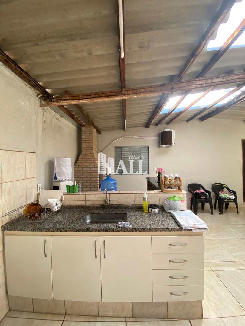 Casa à venda com 3 quartos, 200m² - Foto 18