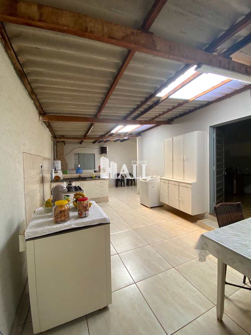 Casa à venda com 3 quartos, 200m² - Foto 26