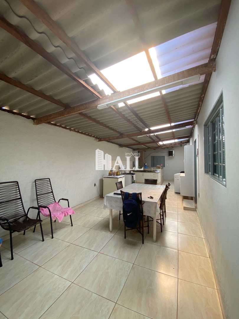 Casa à venda com 3 quartos, 200m² - Foto 25