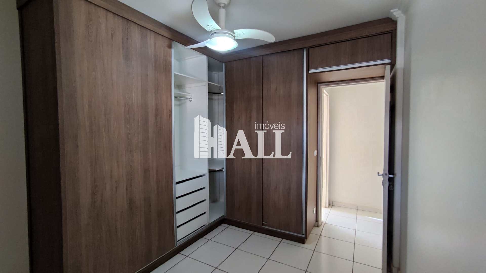 Apartamento à venda com 2 quartos, 69m² - Foto 10