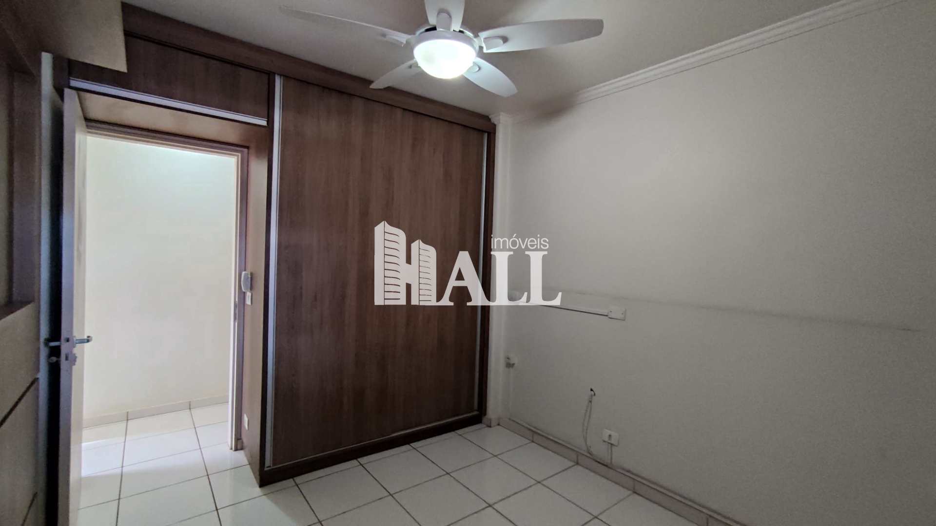 Apartamento à venda com 2 quartos, 69m² - Foto 13