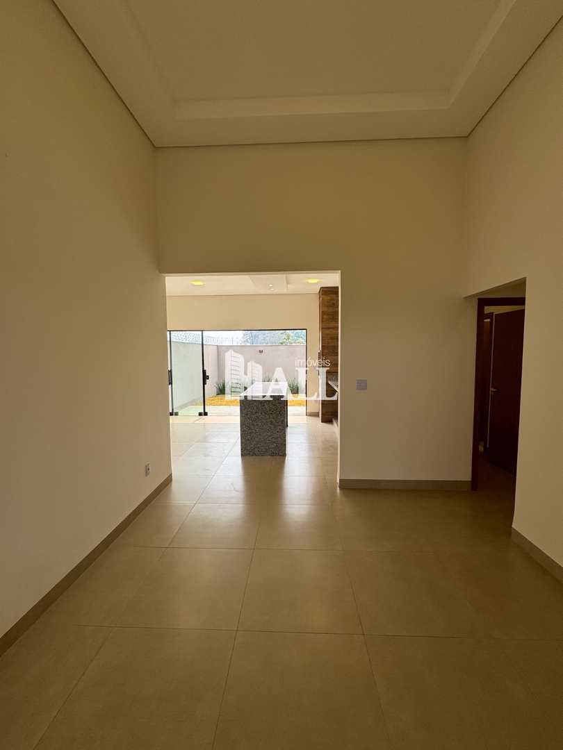 Casa à venda com 3 quartos, 200m² - Foto 4