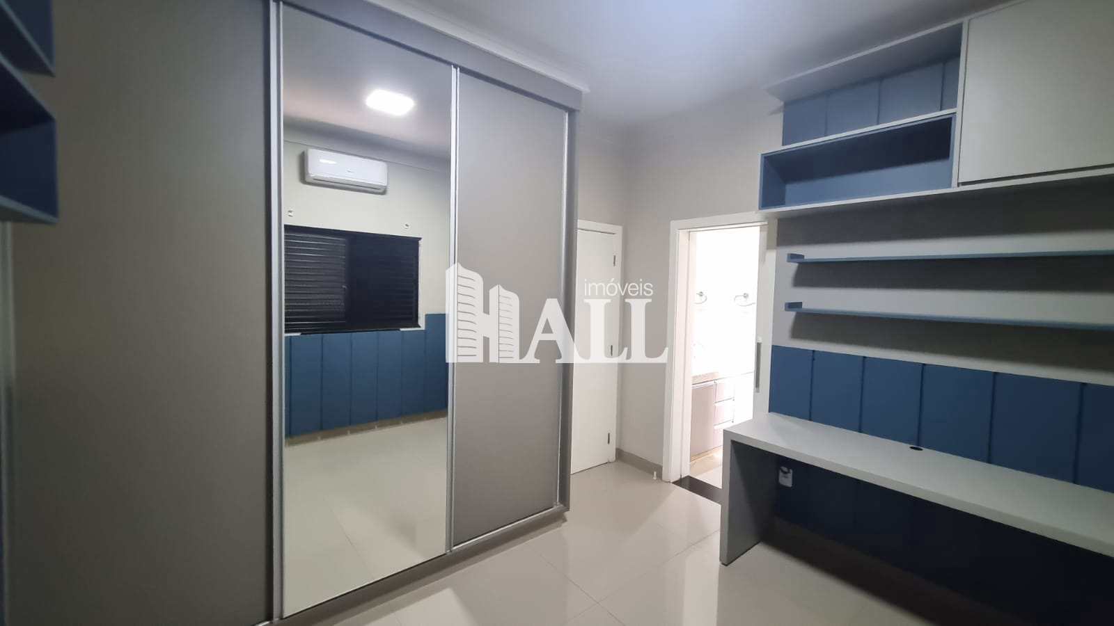 Casa de Condomínio à venda com 4 quartos, 302m² - Foto 15