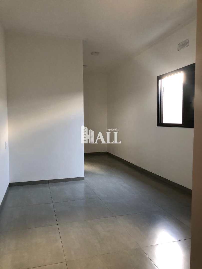 Casa à venda com 3 quartos, 200m² - Foto 4