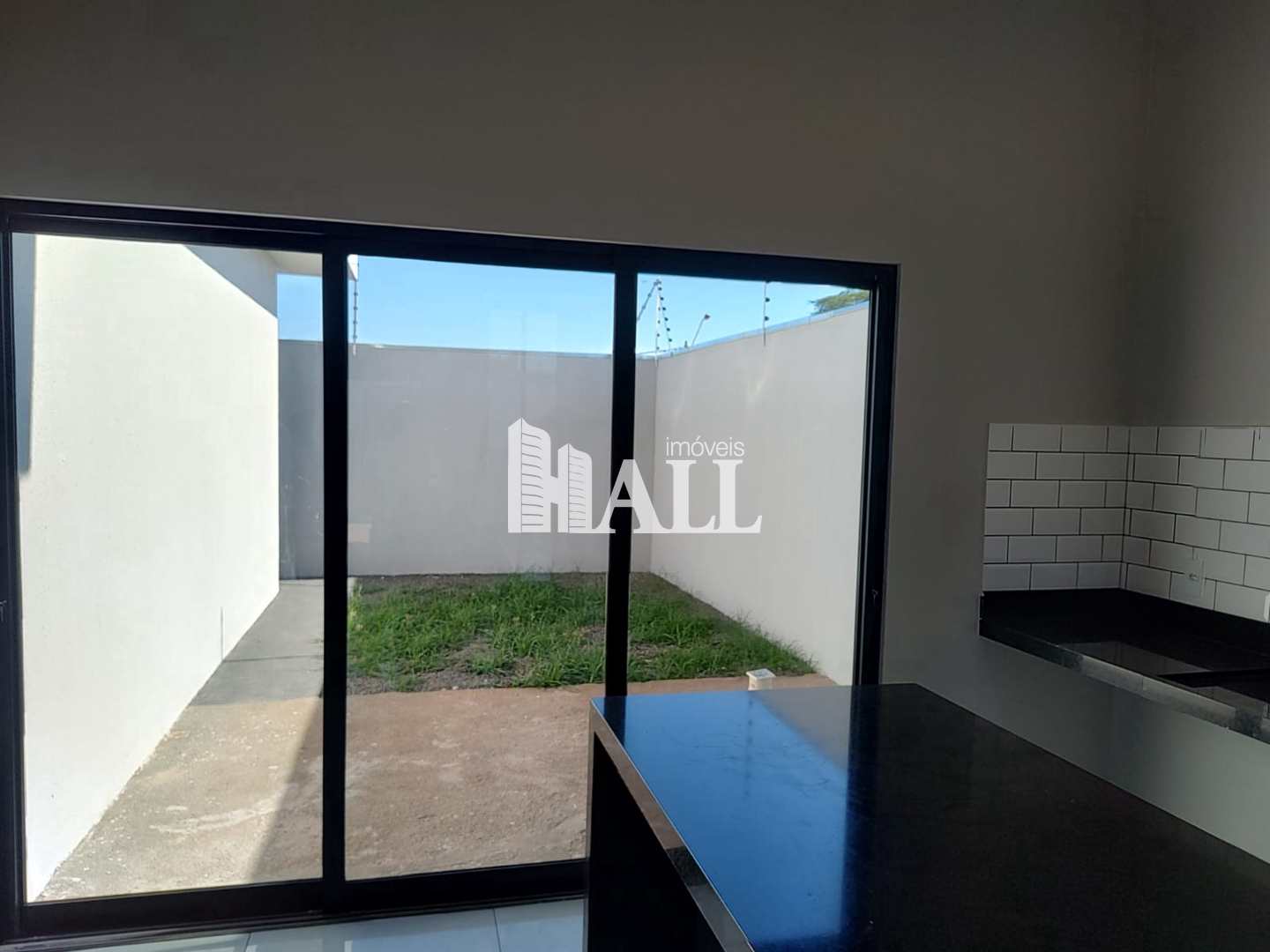 Casa à venda com 3 quartos, 83m² - Foto 2