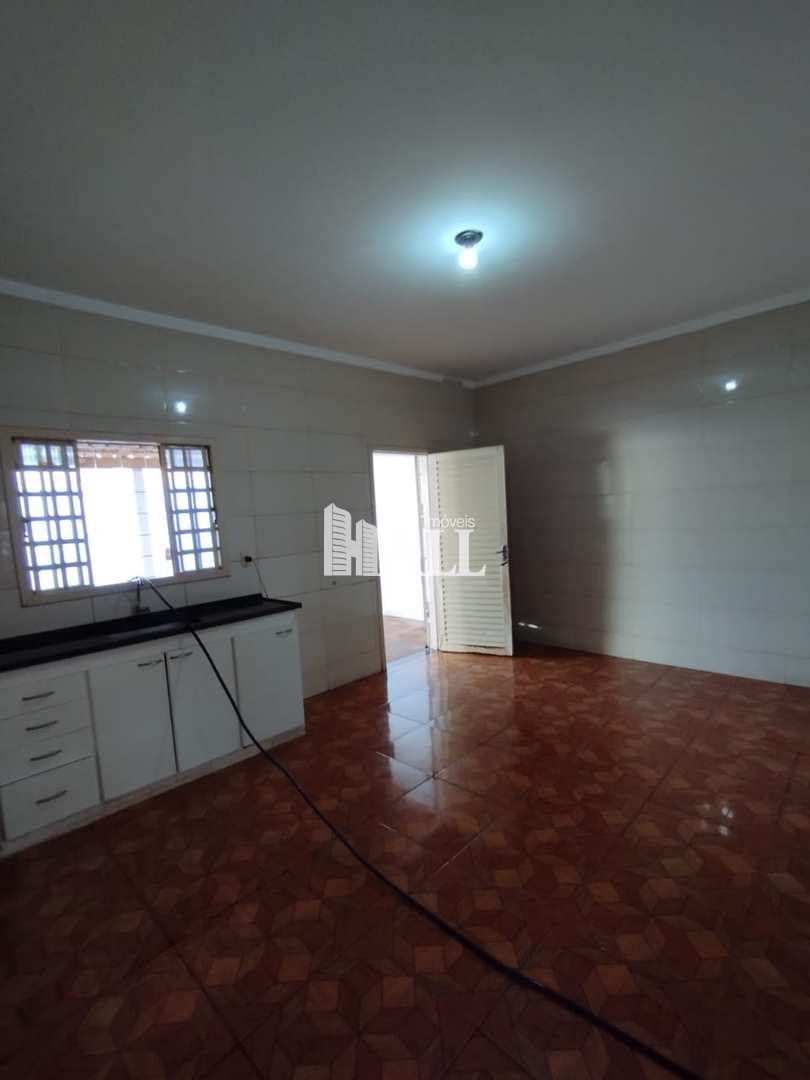 Casa à venda com 2 quartos, 65m² - Foto 2