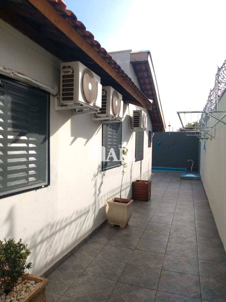 Casa à venda com 2 quartos, 140m² - Foto 12