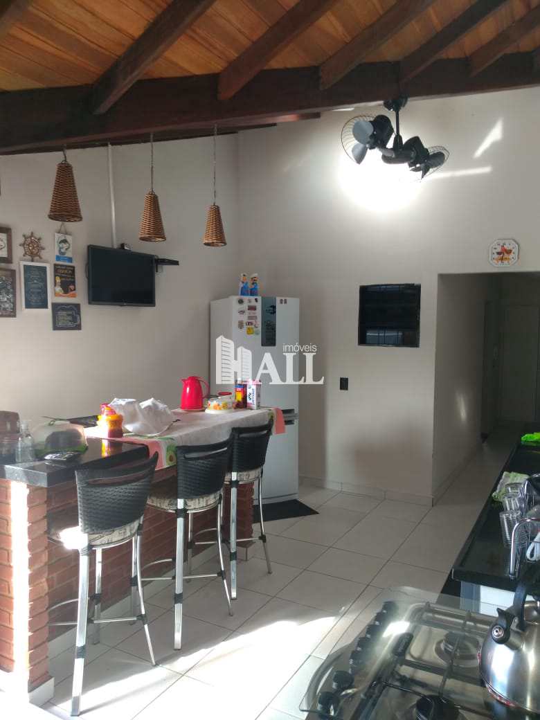 Casa à venda com 2 quartos, 140m² - Foto 3