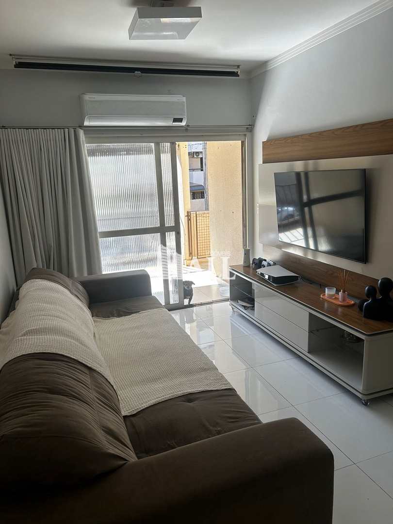 Apartamento à venda com 3 quartos, 120m² - Foto 1