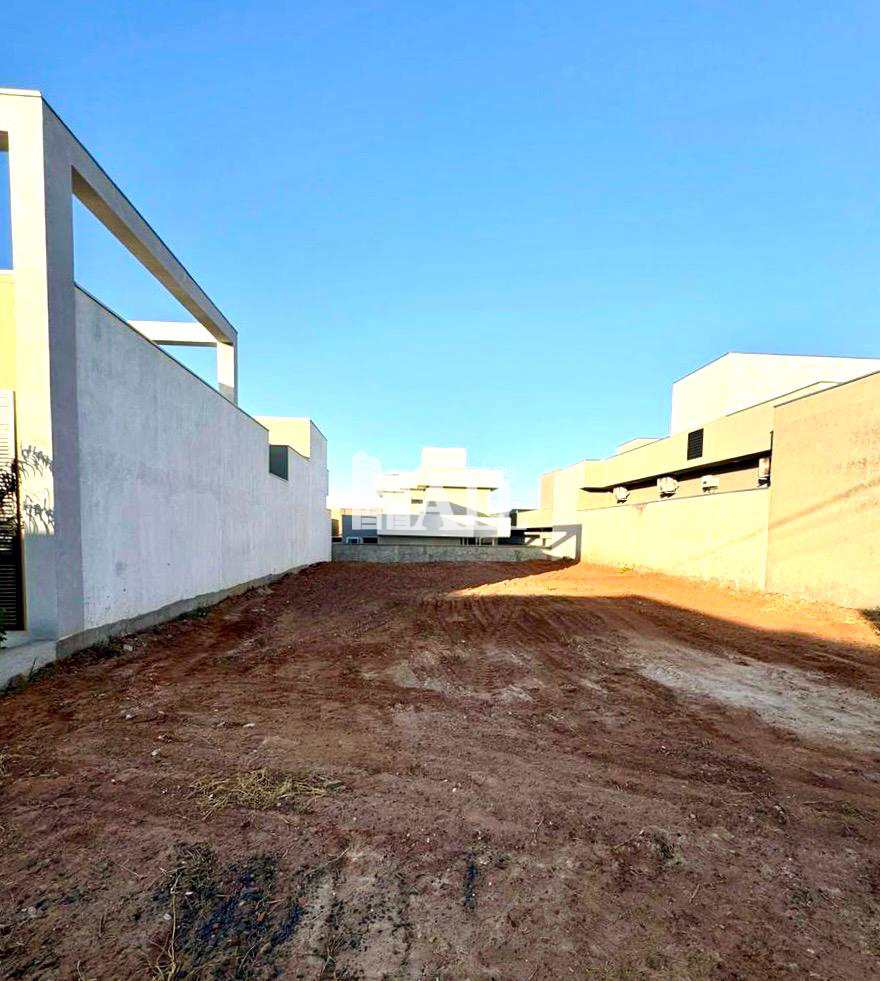 Terreno à venda, 253m² - Foto 1