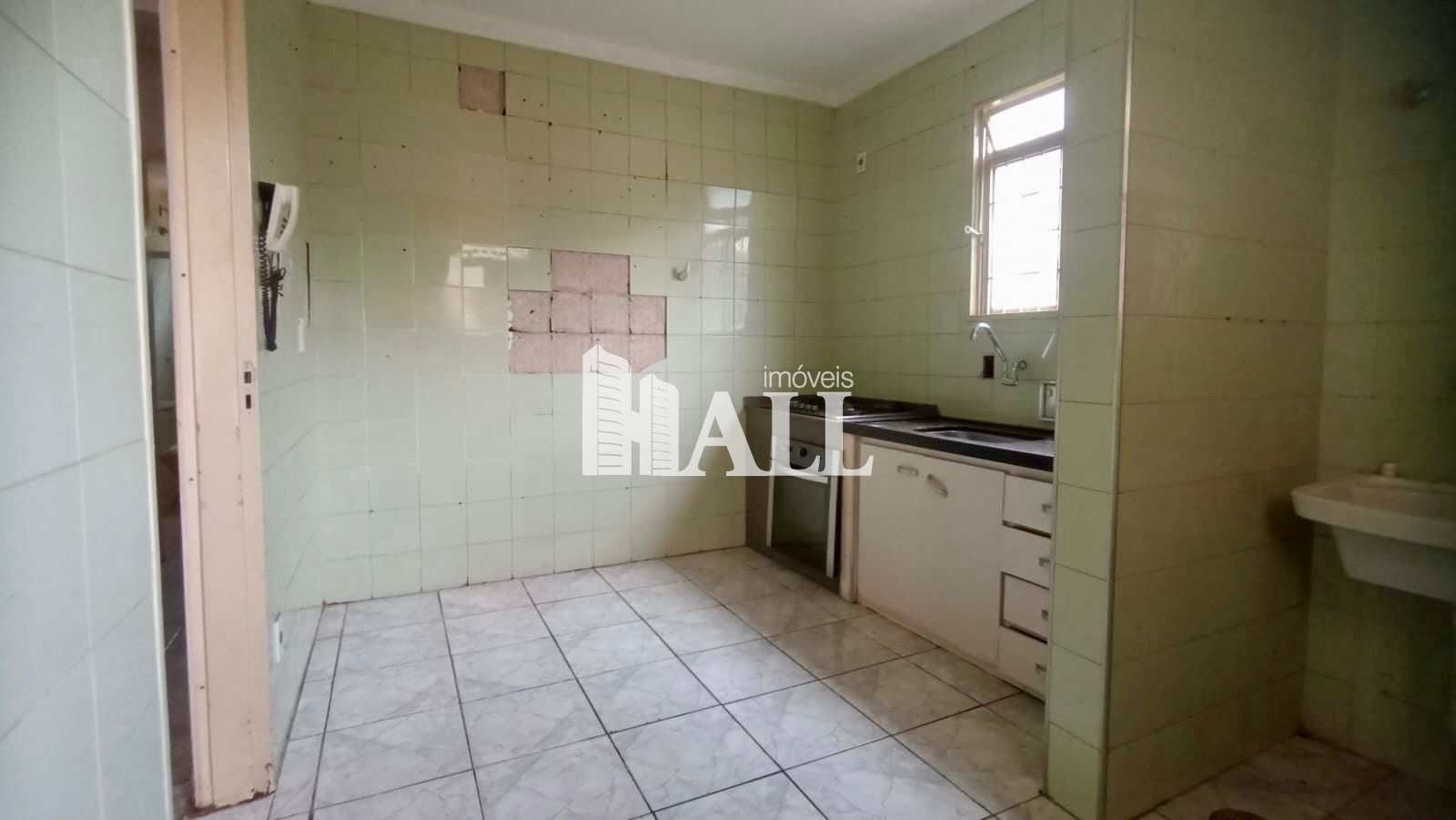 Apartamento à venda com 2 quartos, 70m² - Foto 2