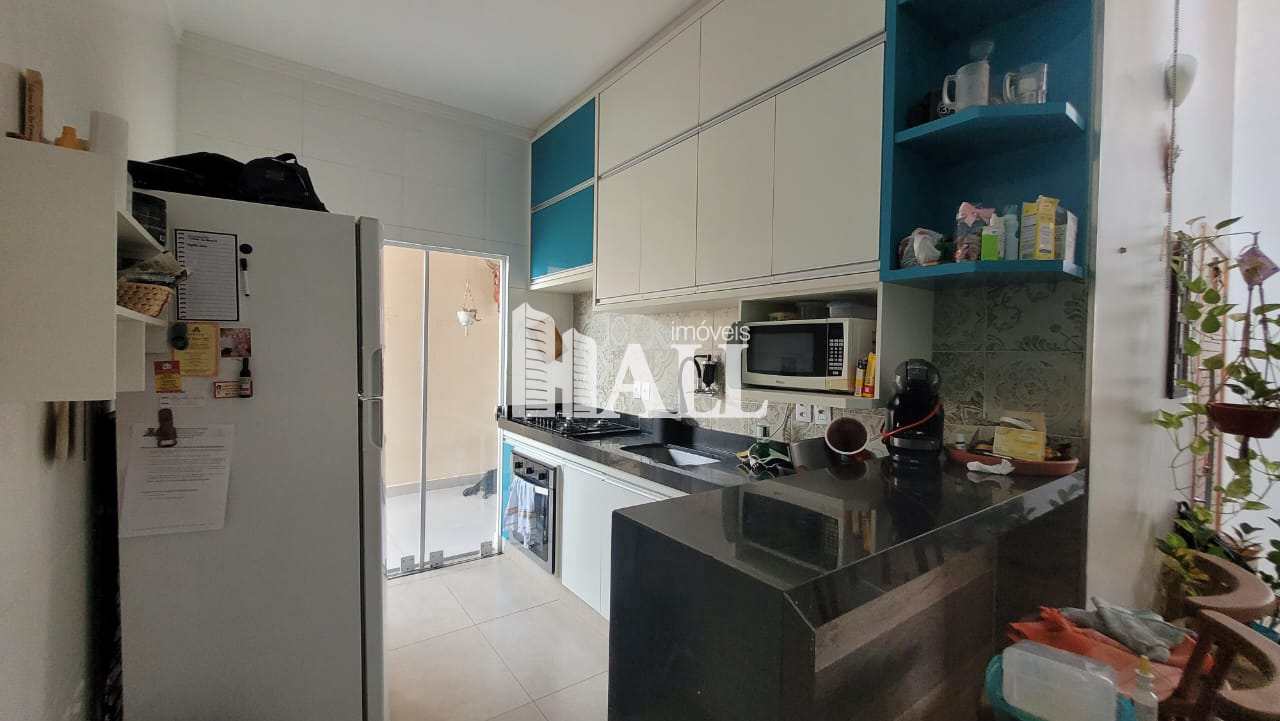 Casa à venda com 3 quartos, 136m² - Foto 3