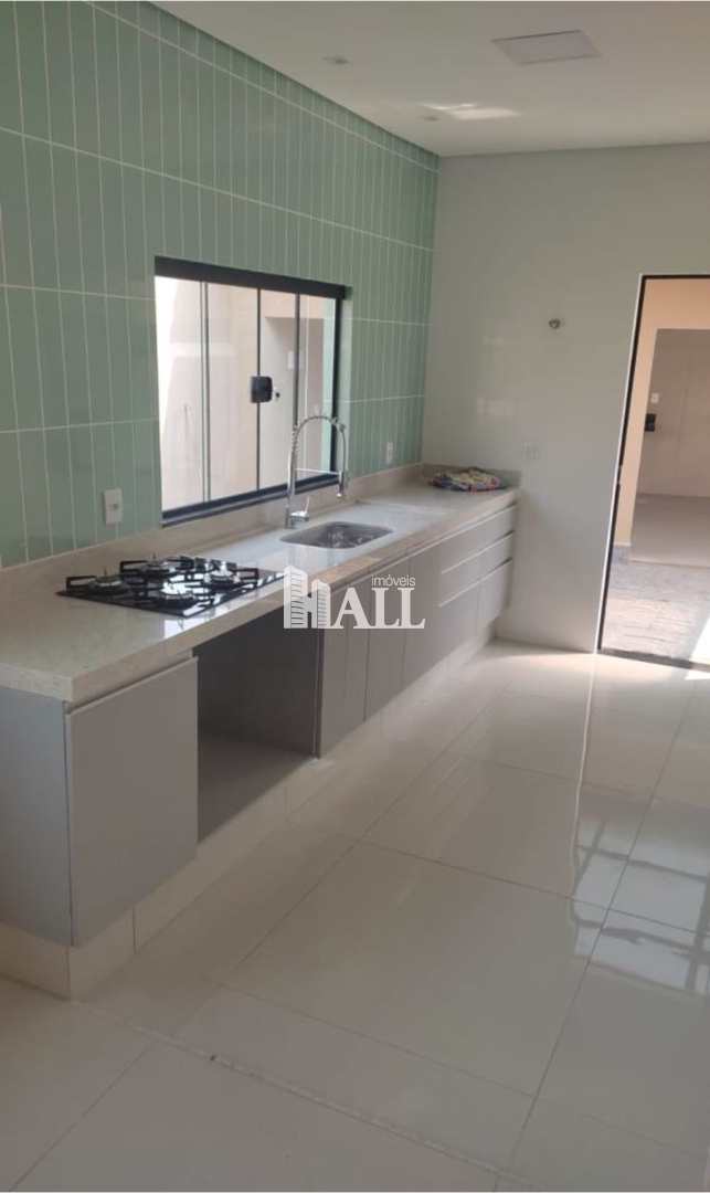 Casa à venda com 4 quartos, 230m² - Foto 4