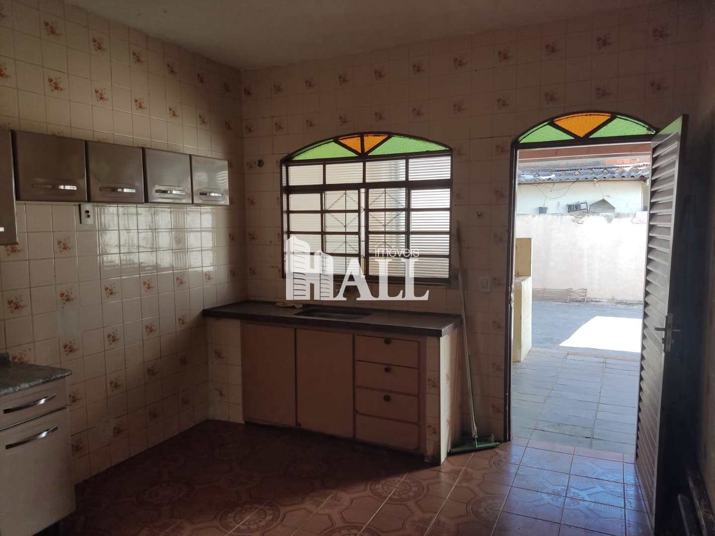 Casa à venda com 2 quartos, 110m² - Foto 3