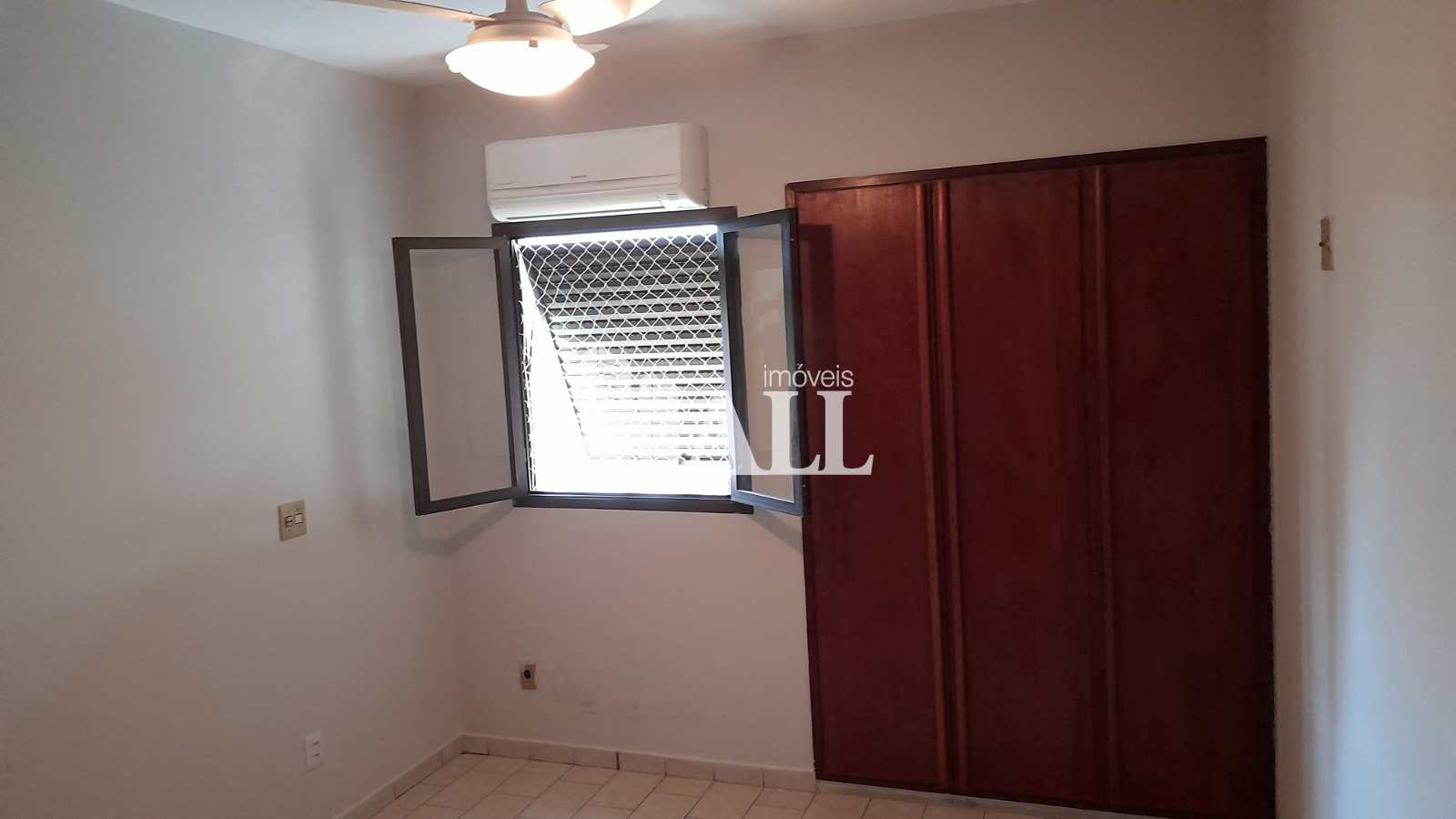 Apartamento à venda com 3 quartos, 107m² - Foto 8