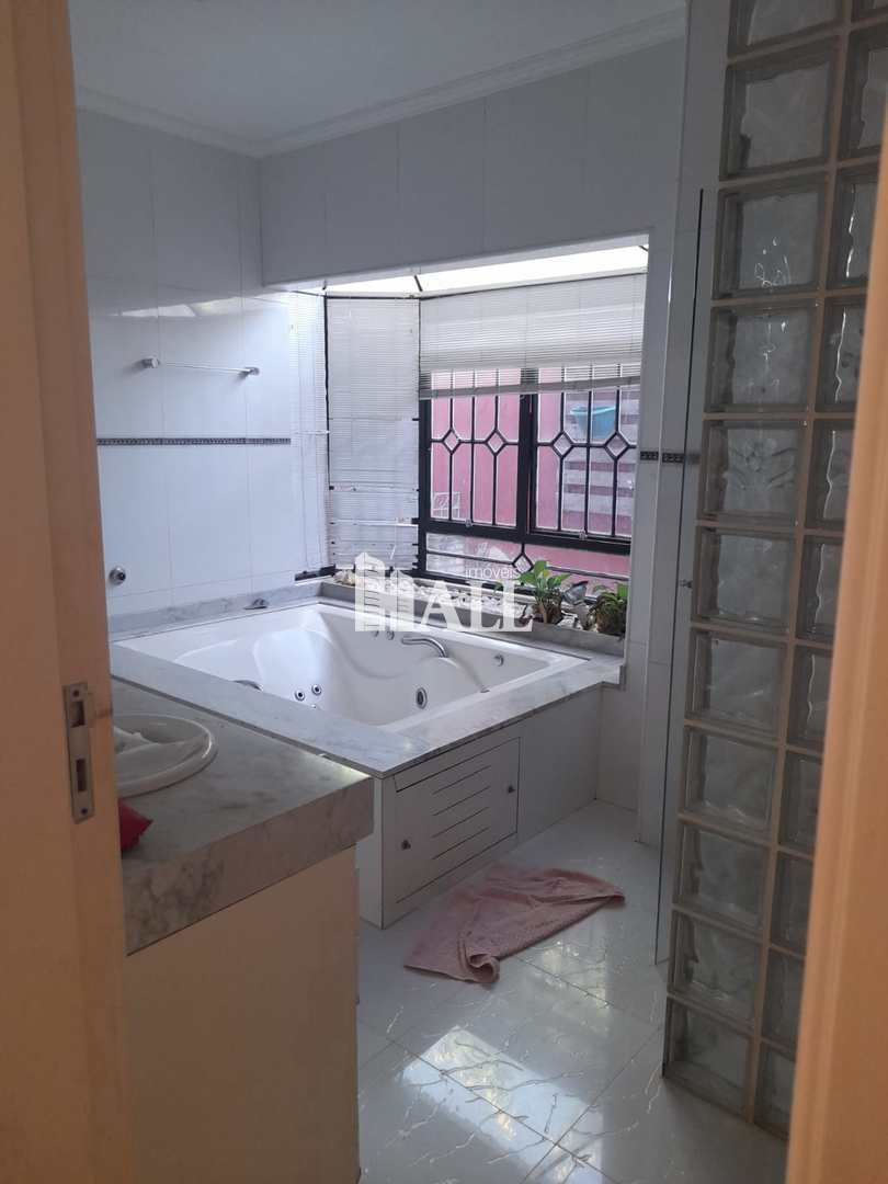 Casa à venda com 3 quartos, 320m² - Foto 18