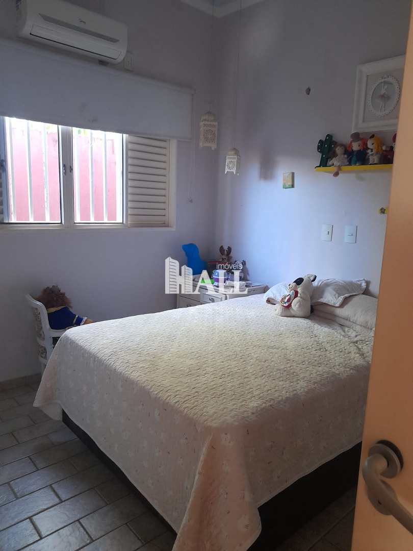 Casa à venda com 3 quartos, 320m² - Foto 16