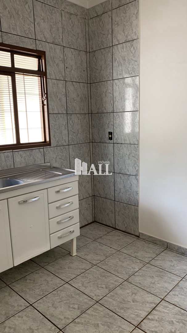 Casa à venda com 2 quartos, 65m² - Foto 2