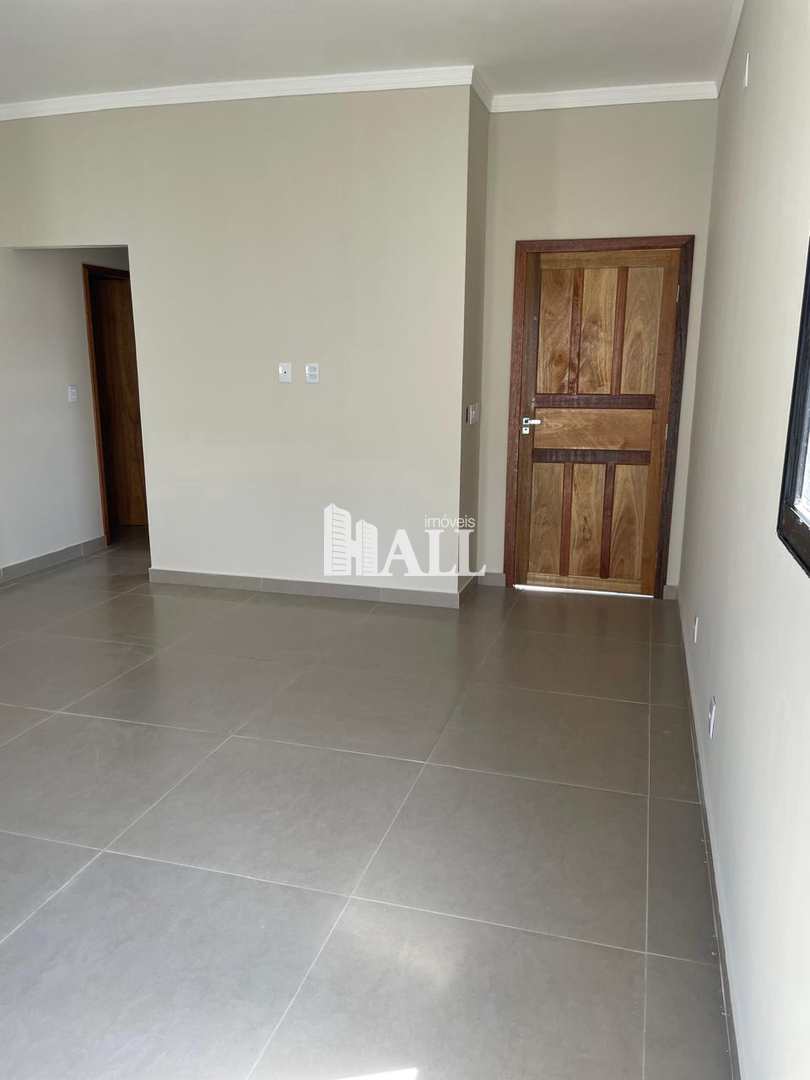 Casa à venda com 2 quartos, 76m² - Foto 1