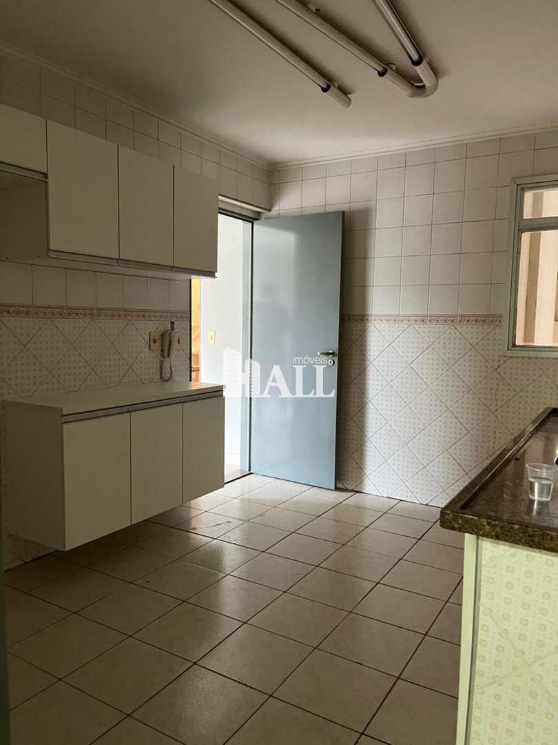 Apartamento à venda com 3 quartos, 127m² - Foto 2