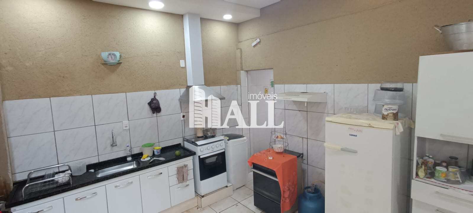 Casa à venda com 2 quartos, 150m² - Foto 1