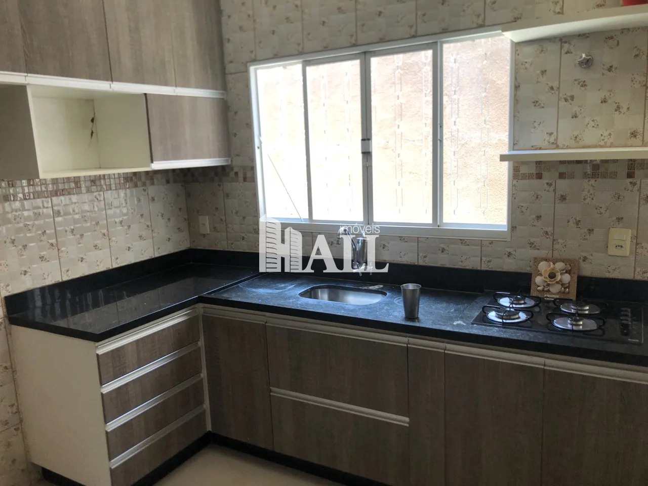 Casa à venda com 3 quartos, 150m² - Foto 1