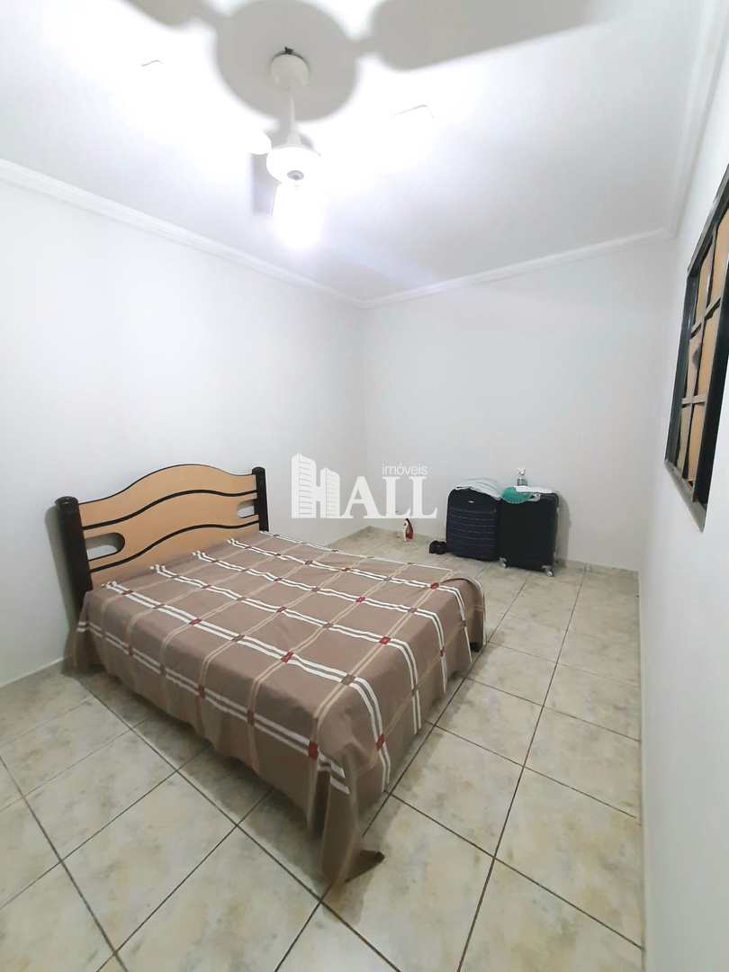 Casa à venda com 4 quartos, 250m² - Foto 15