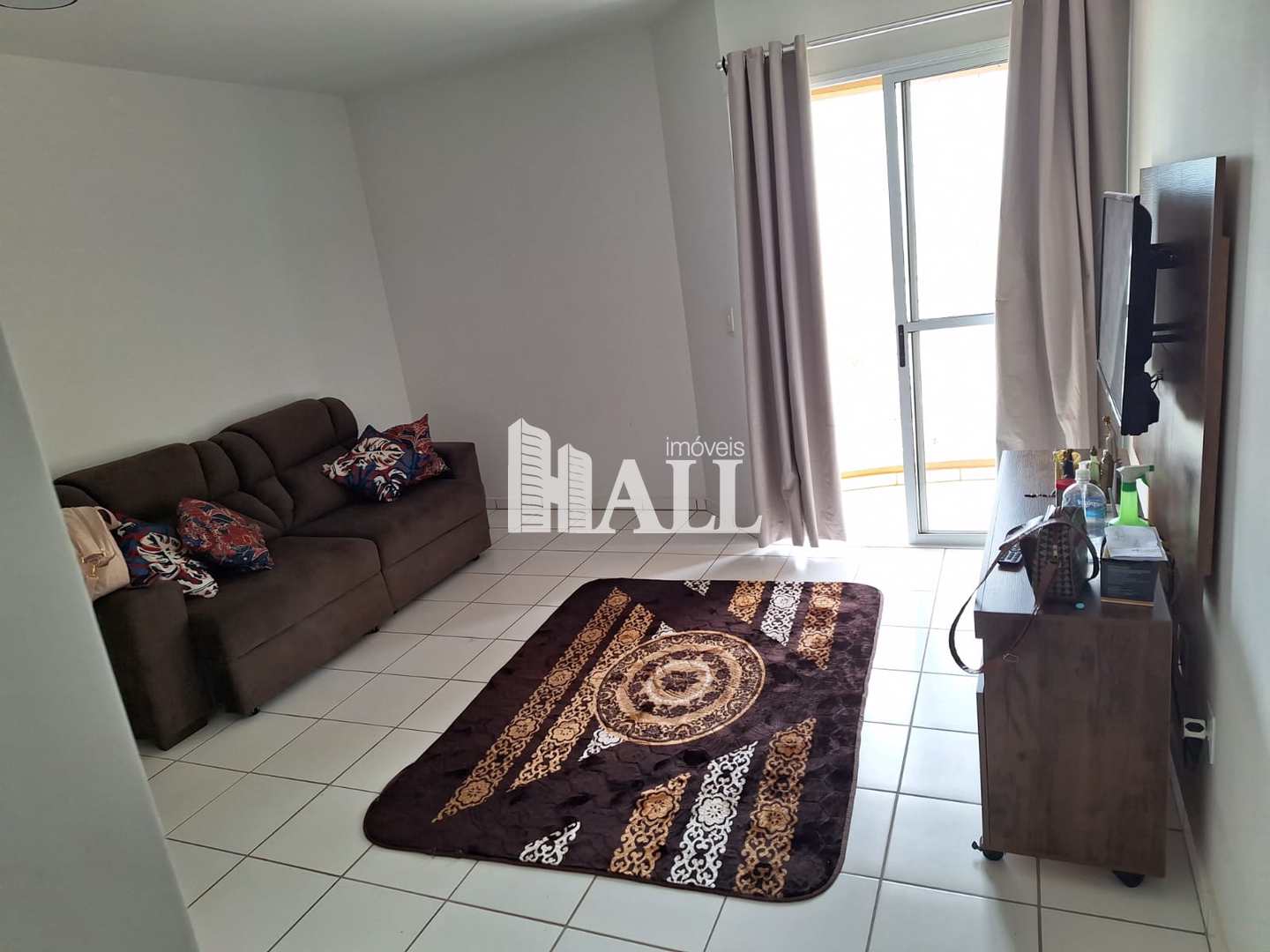 Apartamento à venda com 2 quartos, 77m² - Foto 1