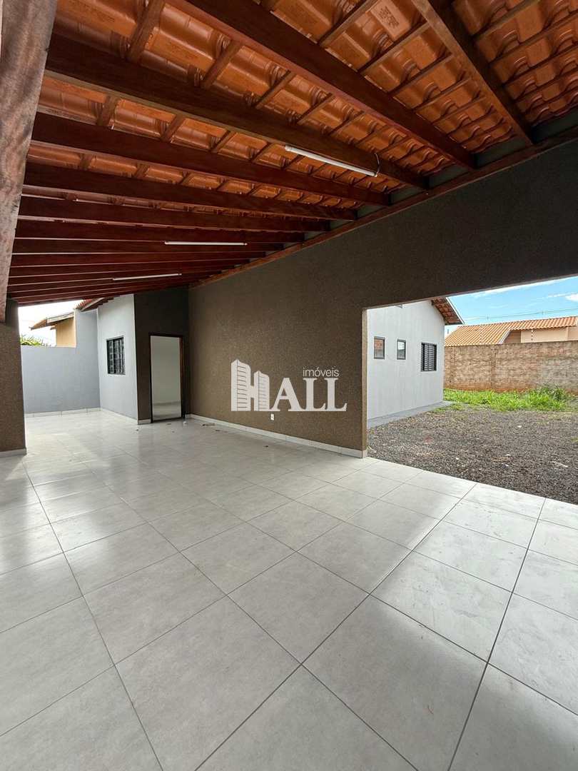 Casa à venda com 2 quartos, 80m² - Foto 1