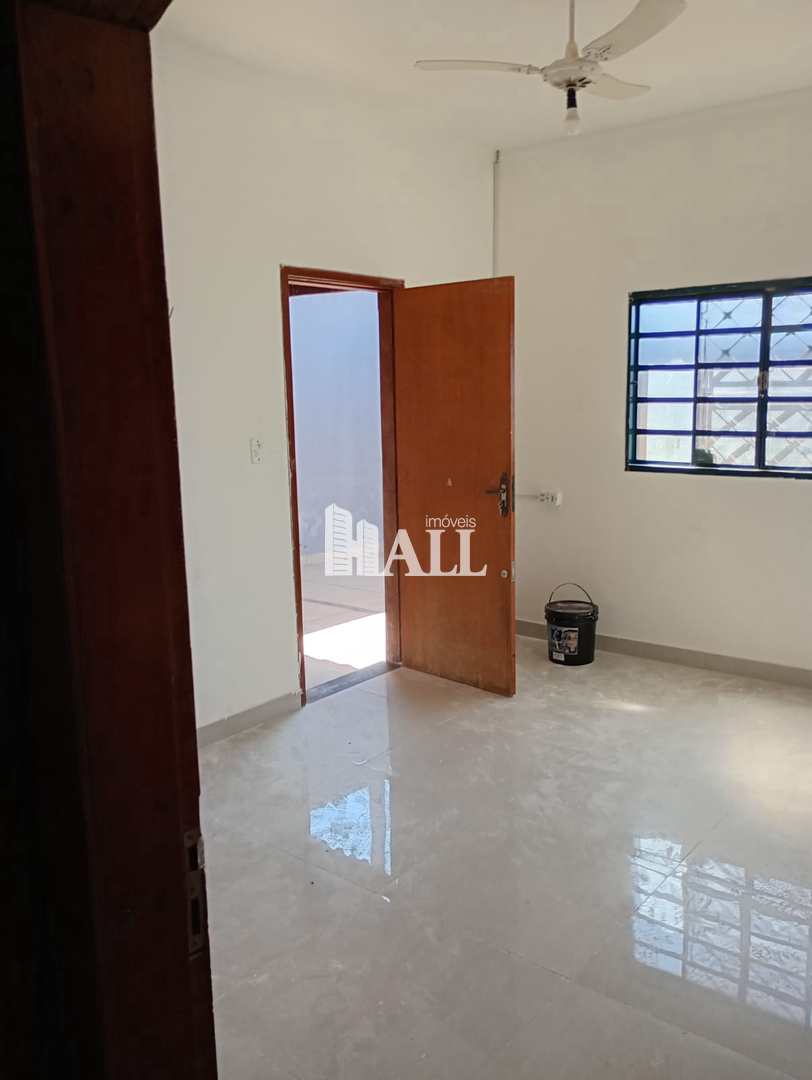 Casa à venda com 3 quartos, 120m² - Foto 1