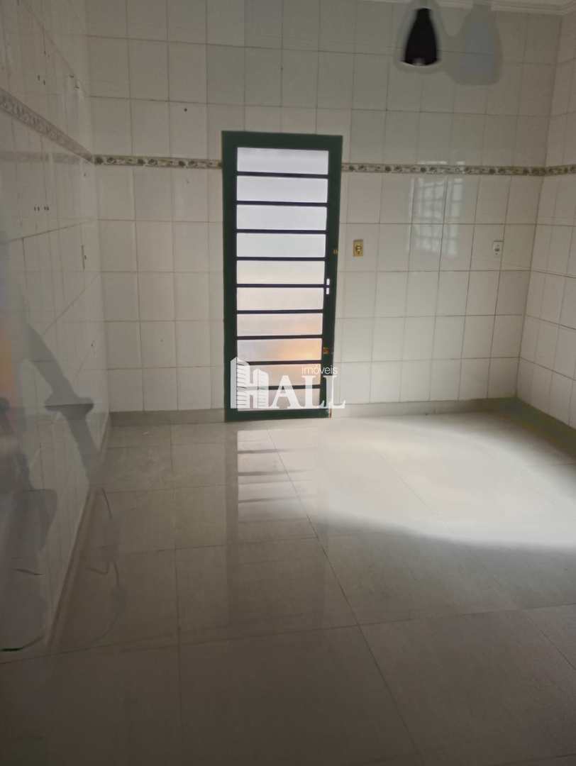 Casa à venda com 3 quartos, 120m² - Foto 2