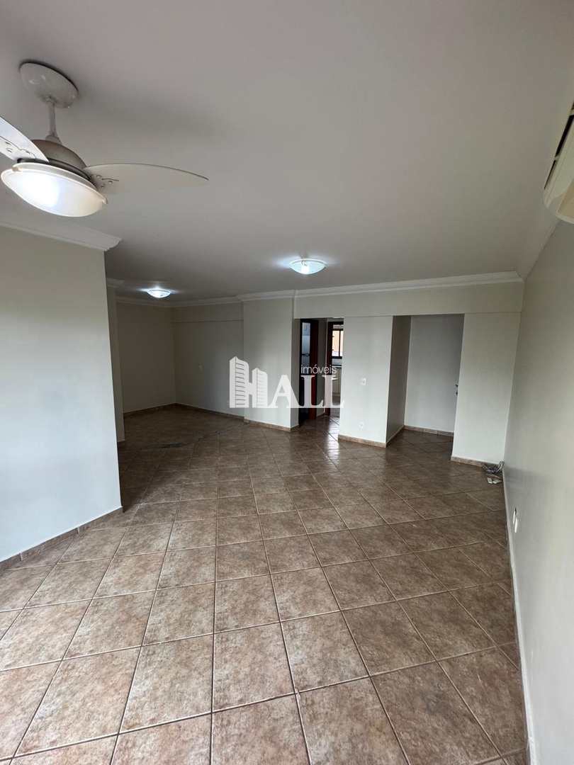 Apartamento à venda com 3 quartos, 135m² - Foto 1