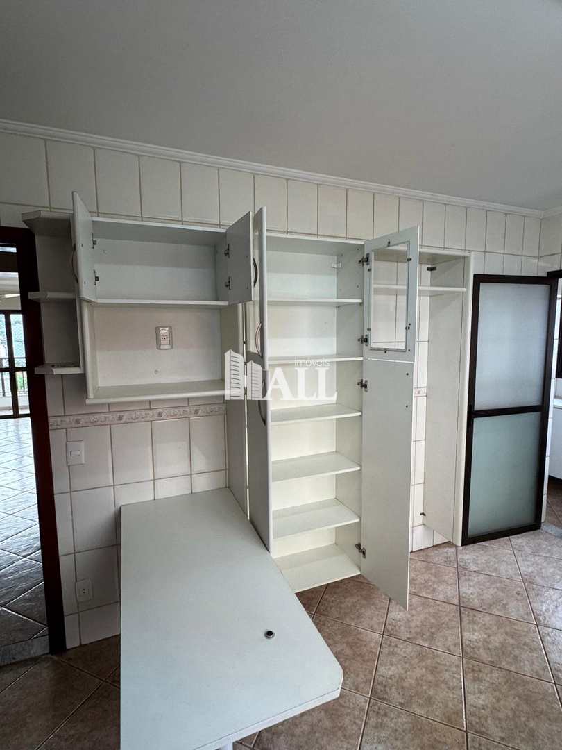 Apartamento à venda com 3 quartos, 135m² - Foto 4